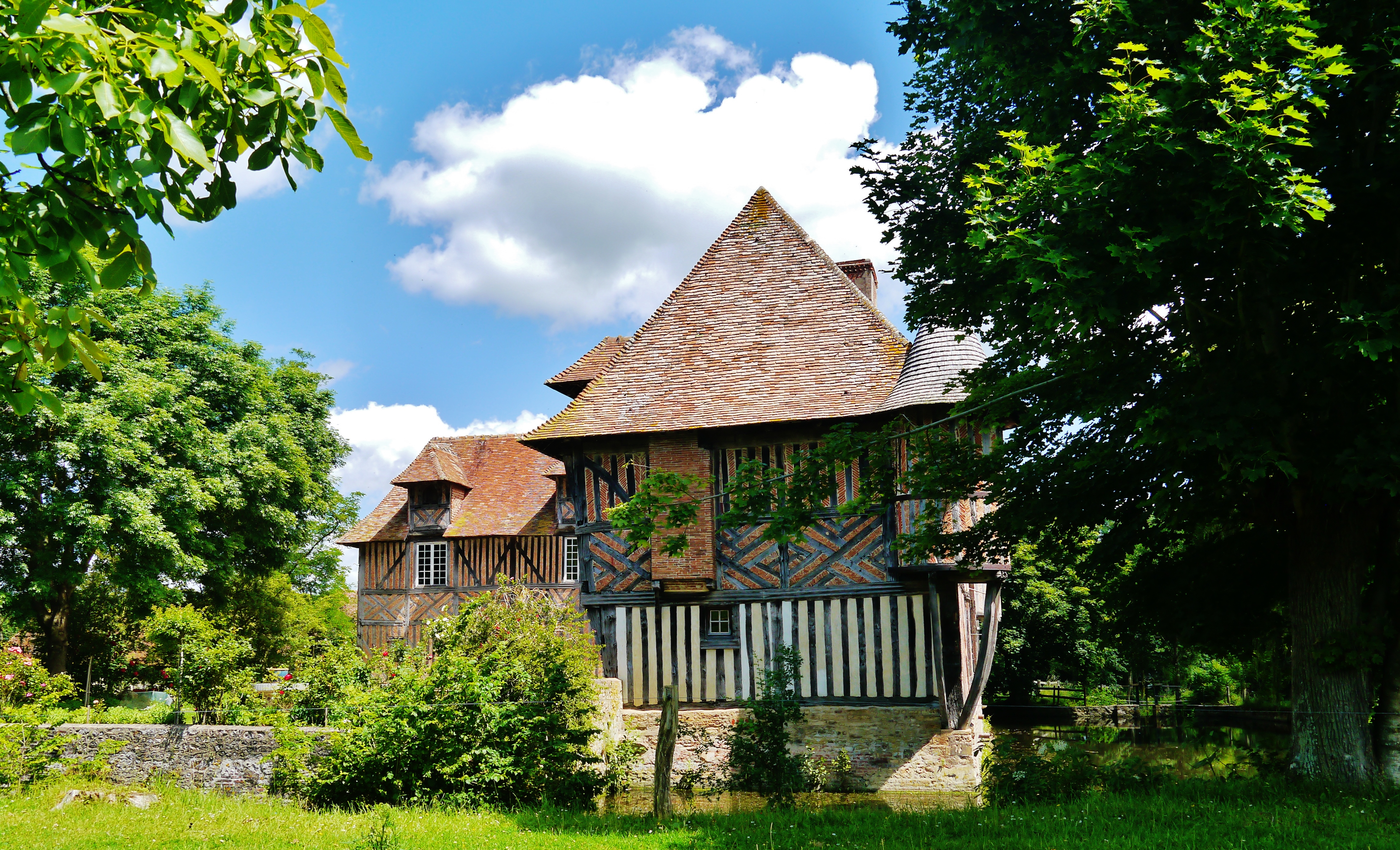 Manoir de Coupesarte — château à Coupesarte, Calvados, intérieur, classé mh