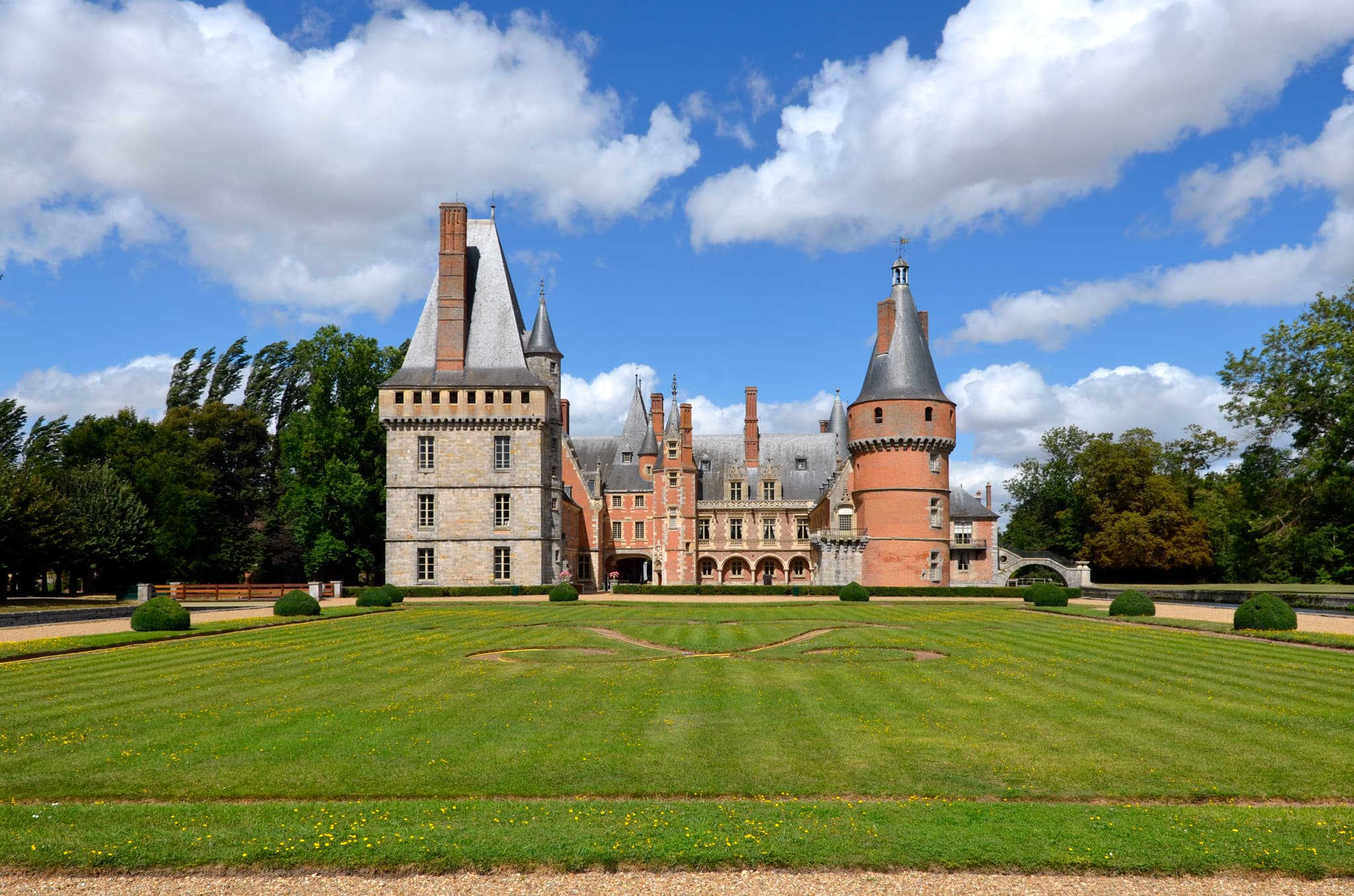 Château de Maintenon — château à Maintenon, Eure-et-Loir, classé mh