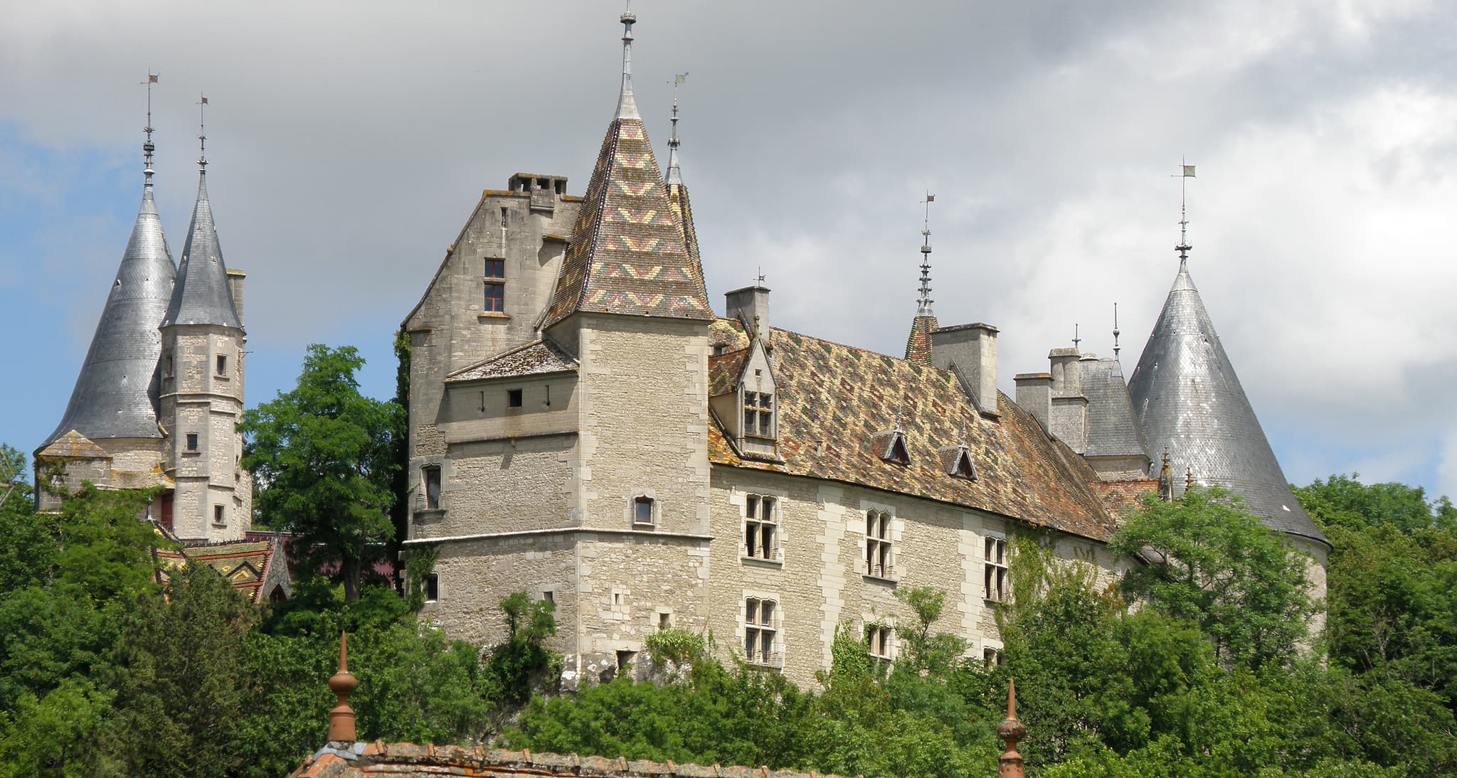 Château de Rochepot — château à La Rochepot, Côte-d'Or, intérieur, classé mh