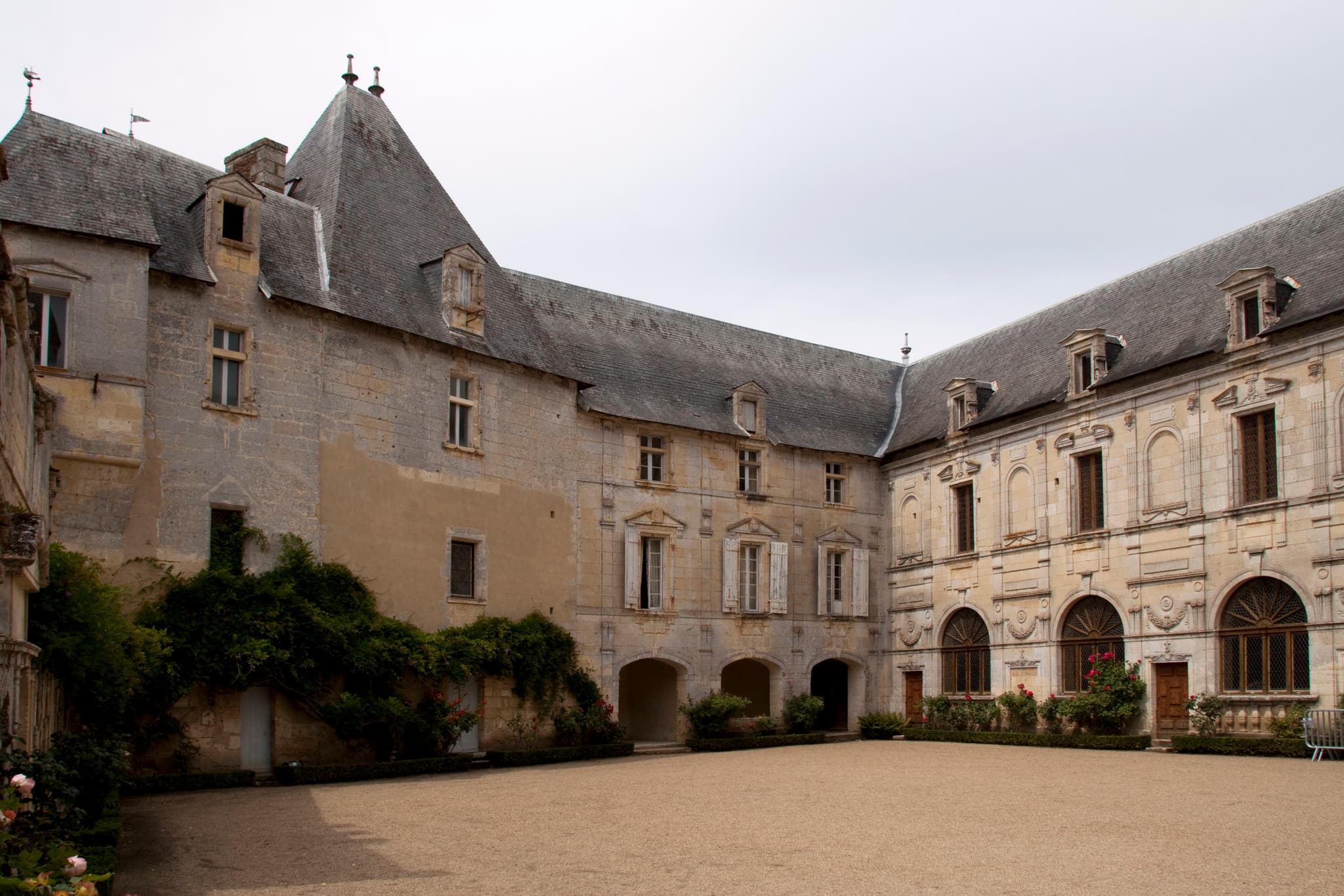 Château de Vayres — château à Vayres, Gironde, intérieur, classé mh