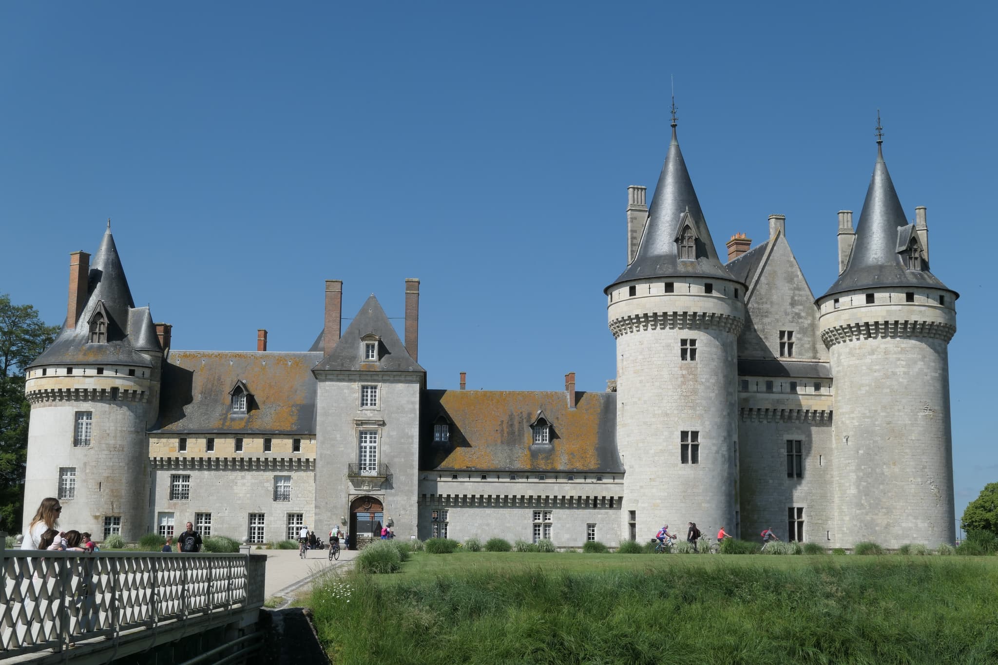 Château de Sully-sur-Loire — château à Sully-sur-Loire, Loiret, classé mh
