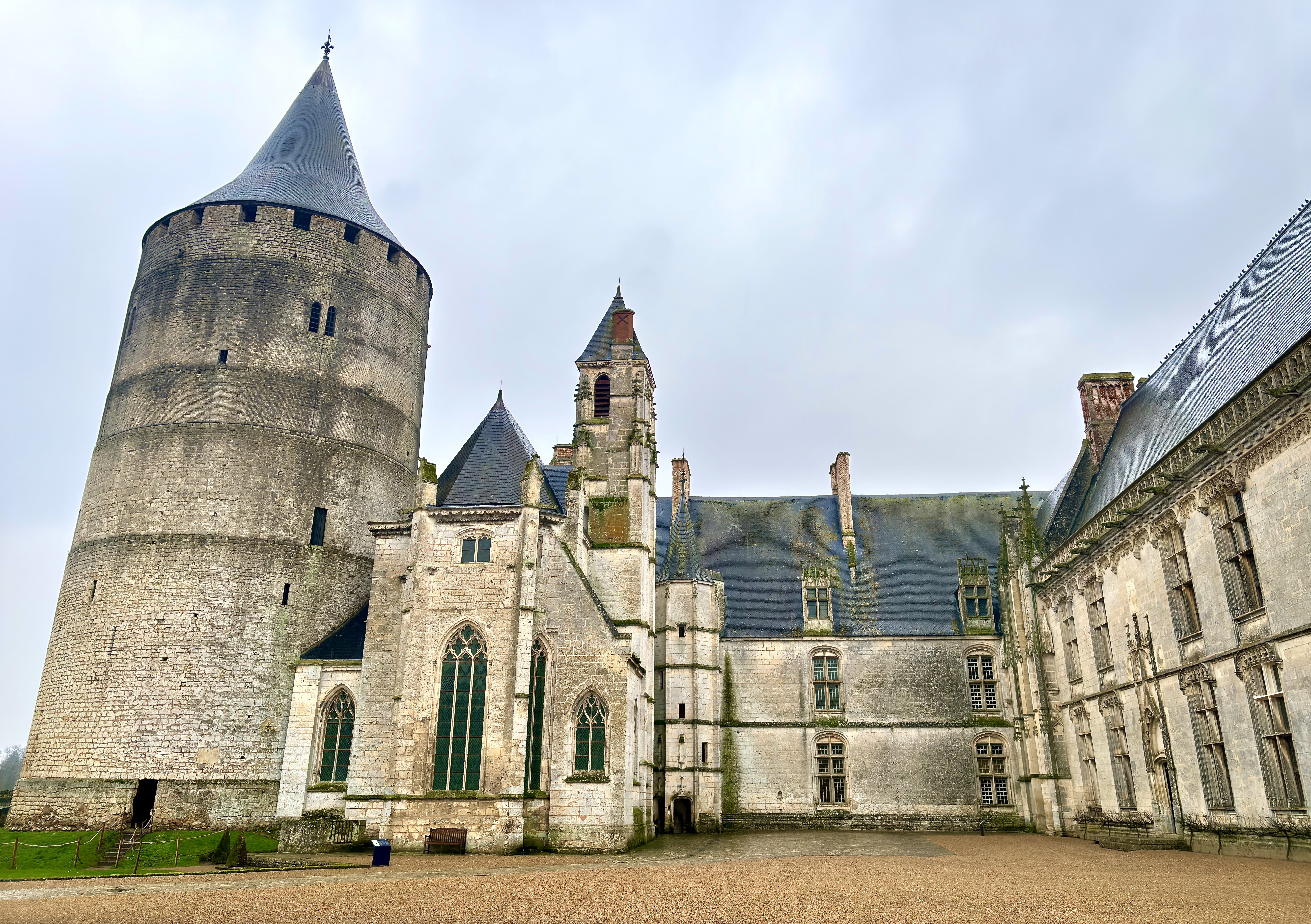 Château de Châteaudun — château à Châteaudun, Eure-et-Loir, classé mh