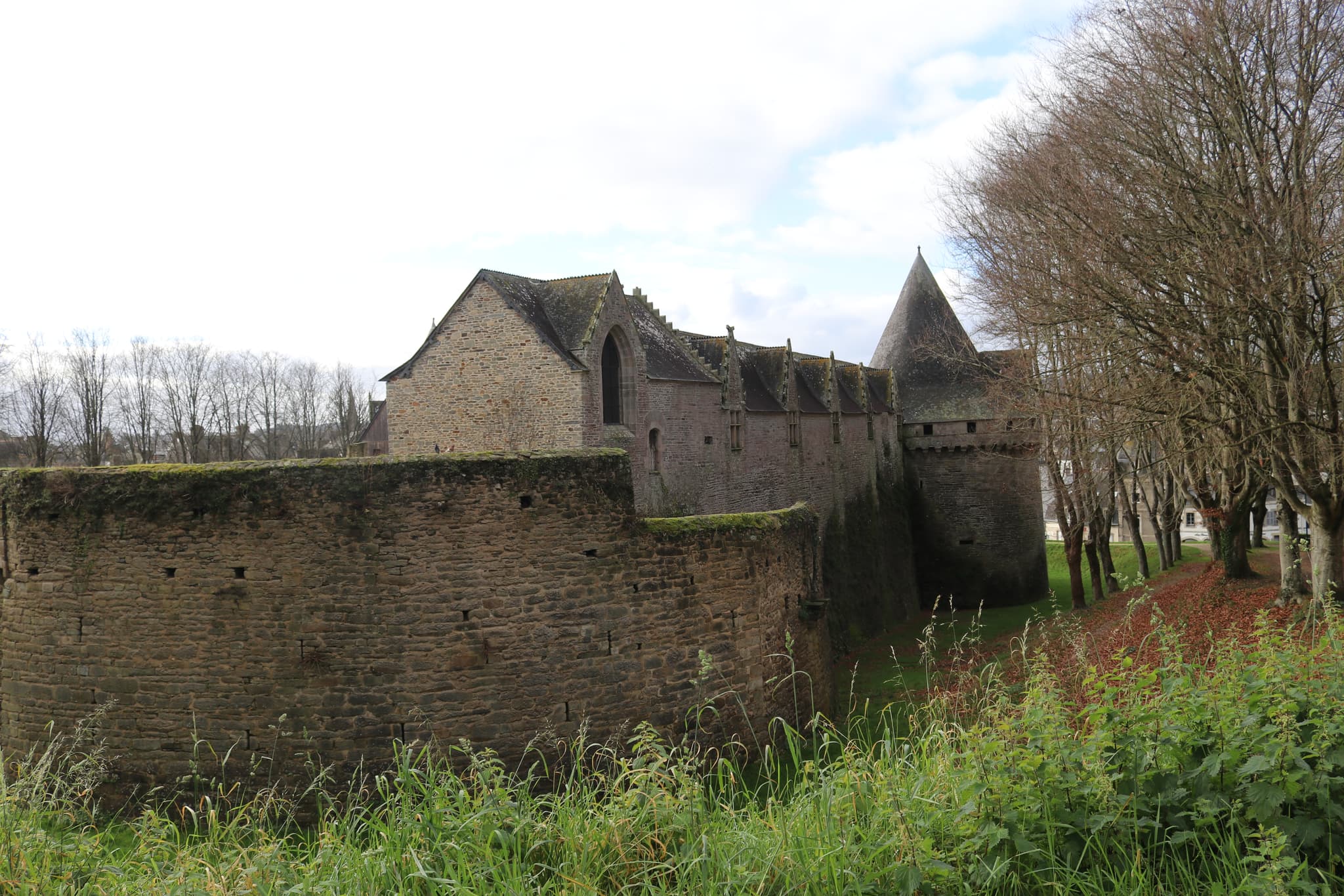 Château de Rohan (Pontivy) — château à Pontivy, Morbihan, façade, classé mh