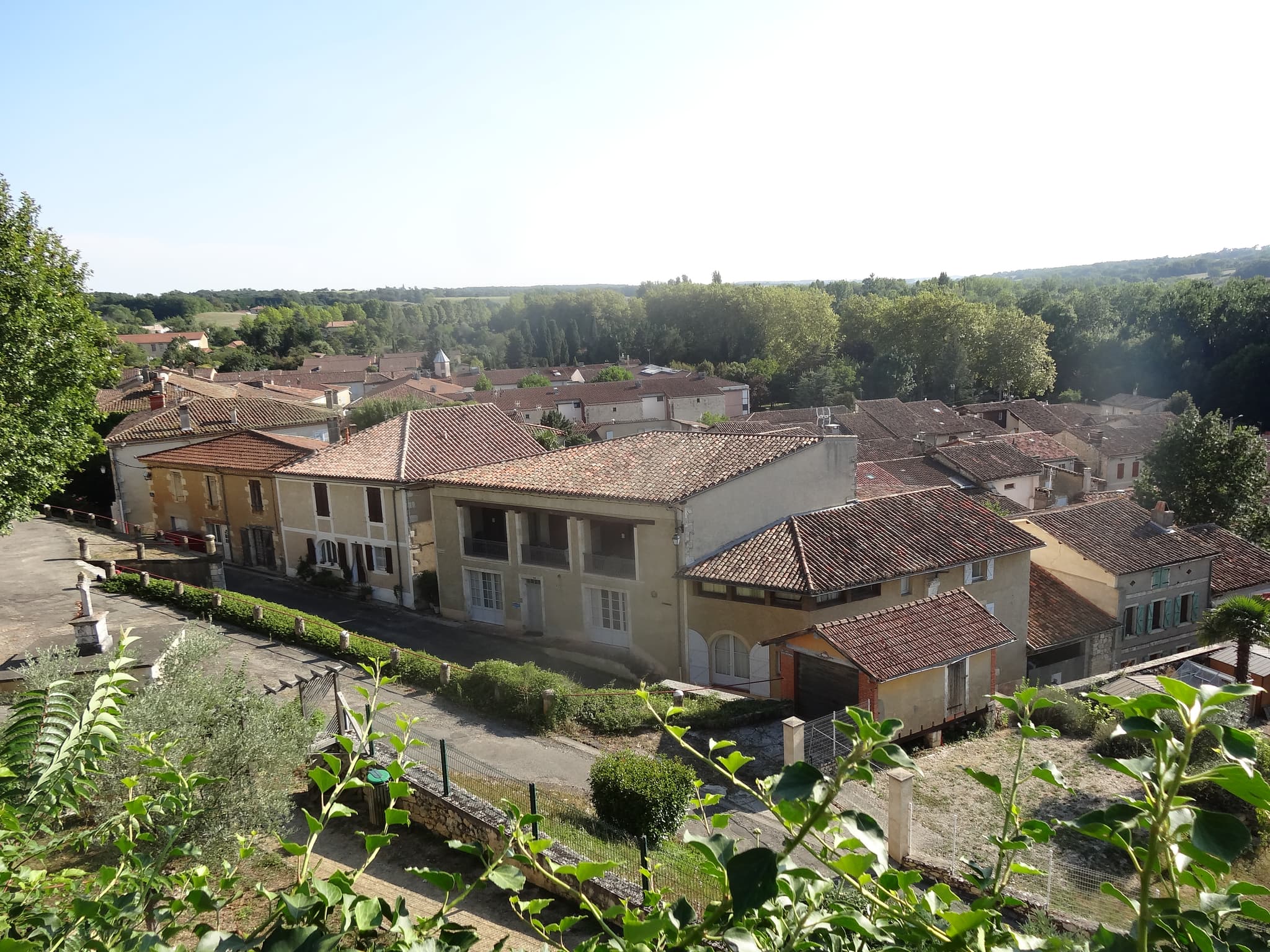Château de Mauvezin — château à Mauvezin, Gers, classé mh