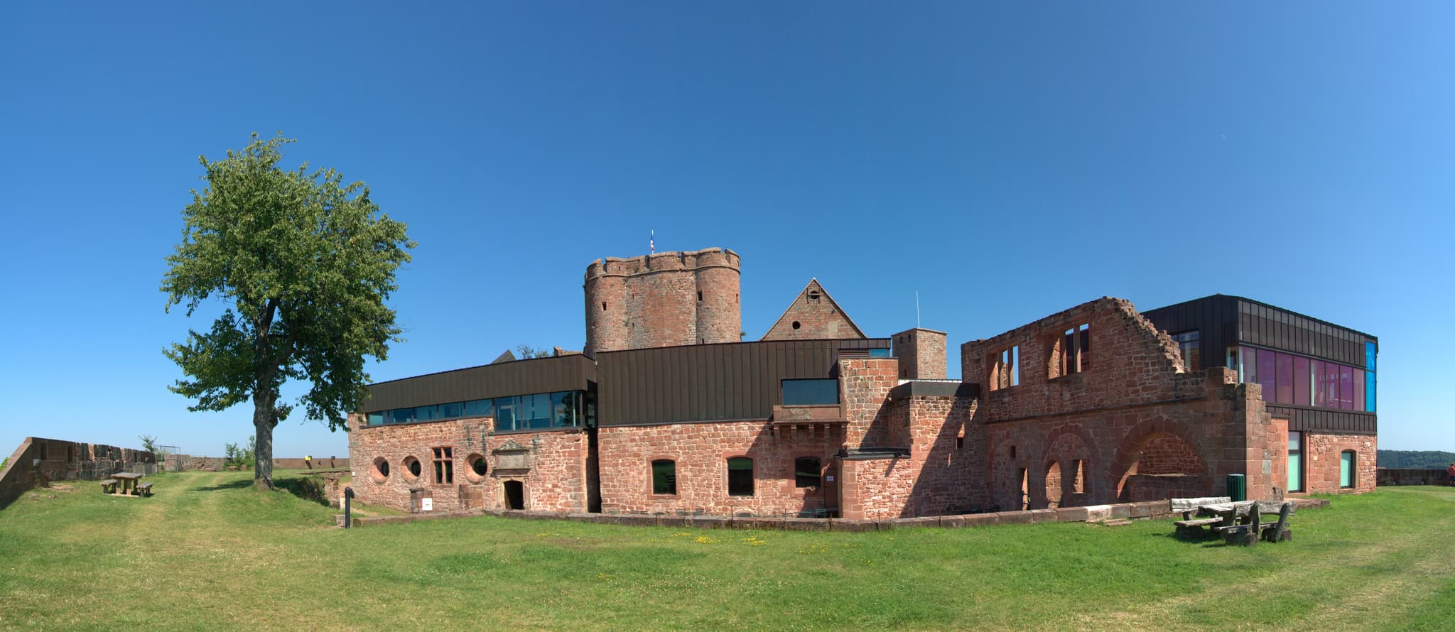 Château de Lichtenberg — château à Lichtenberg, Bas-Rhin, classé mh