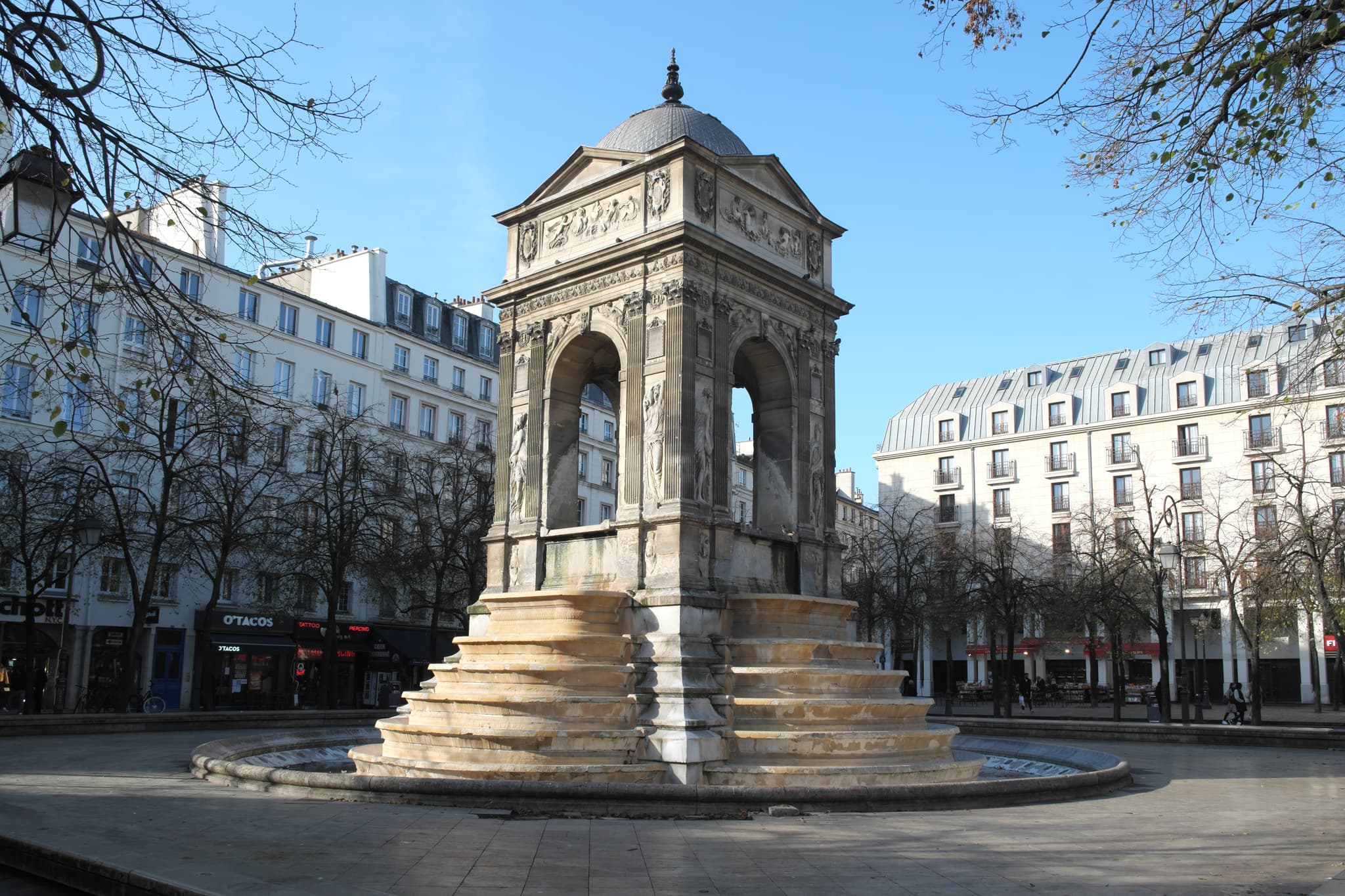 Fontaine des Innocents — architecture utilitaire à Paris (1er), Paris, intérieur, classé mh