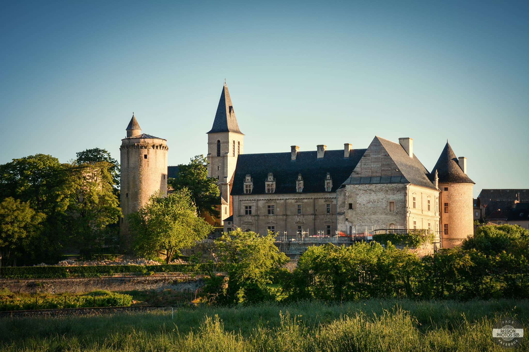 Château de Bournazel — château à Bournazel, Aveyron, classé mh