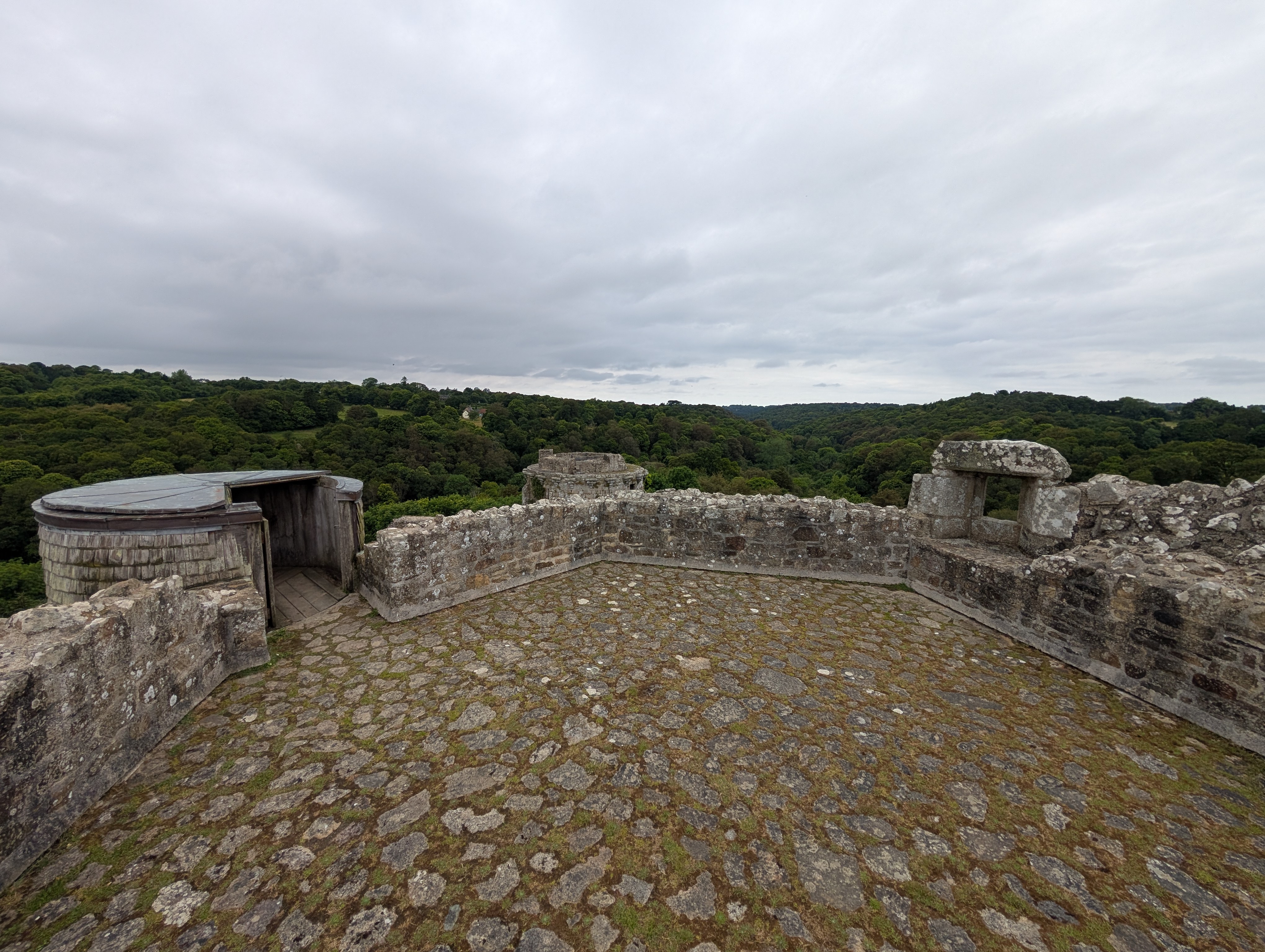 Château de Tonquédec — château à Tonquédec, Côtes-d'Armor, façade, classé mh