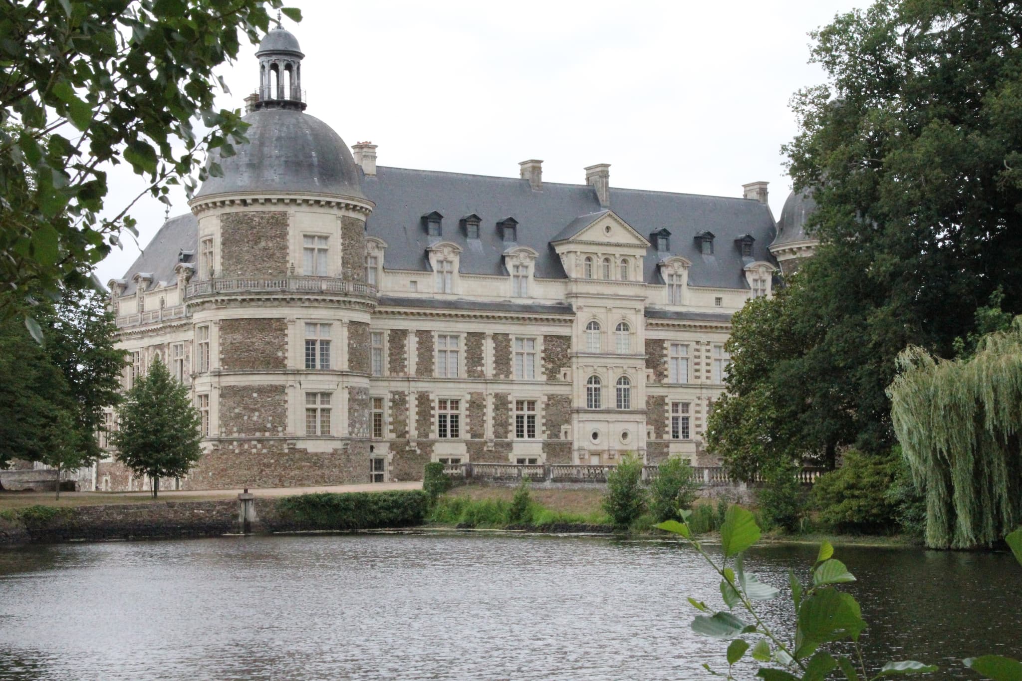 Château de Serrant — château à Saint-Georges-sur-Loire, Maine-et-Loire, classé mh